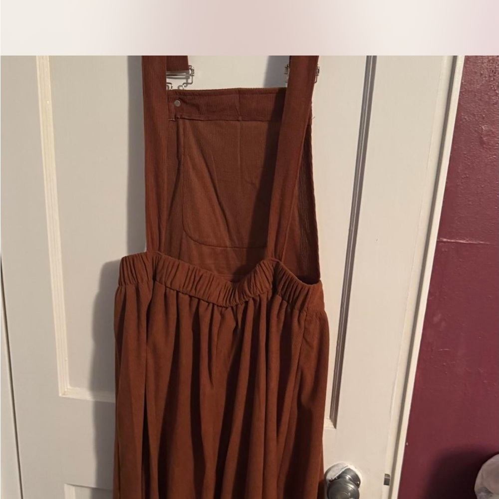 Rust Brown Polyester Garment - Picture 2 of 3